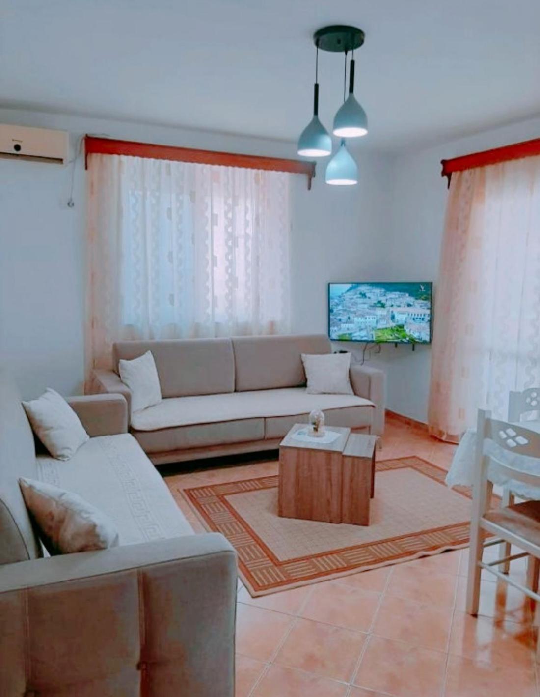 Vangert Apartment Berat Exterior photo